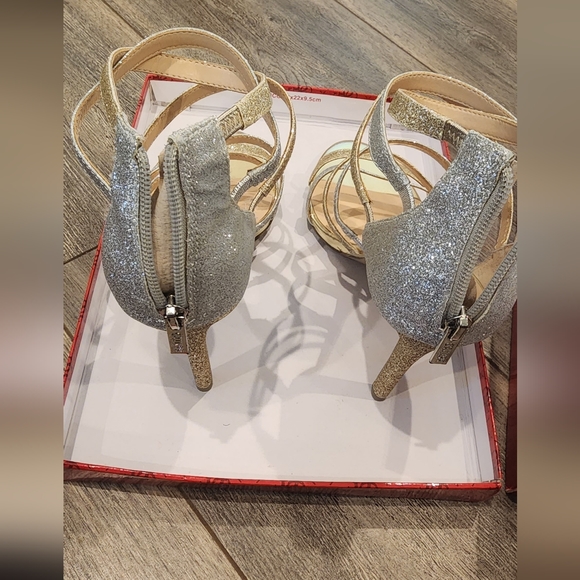 Guess Silver Multi Texture Heels - Picture 4 of 6